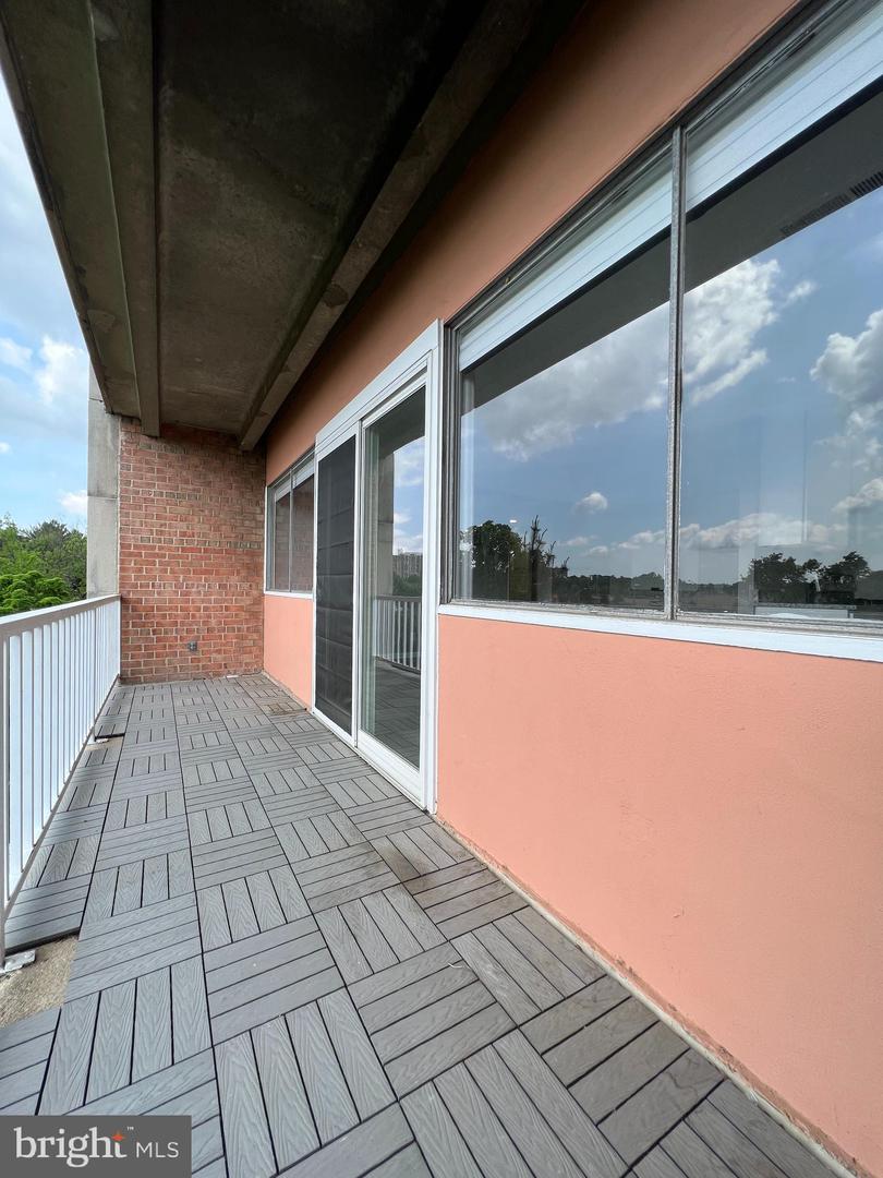 5801 Quantrell Ave #406