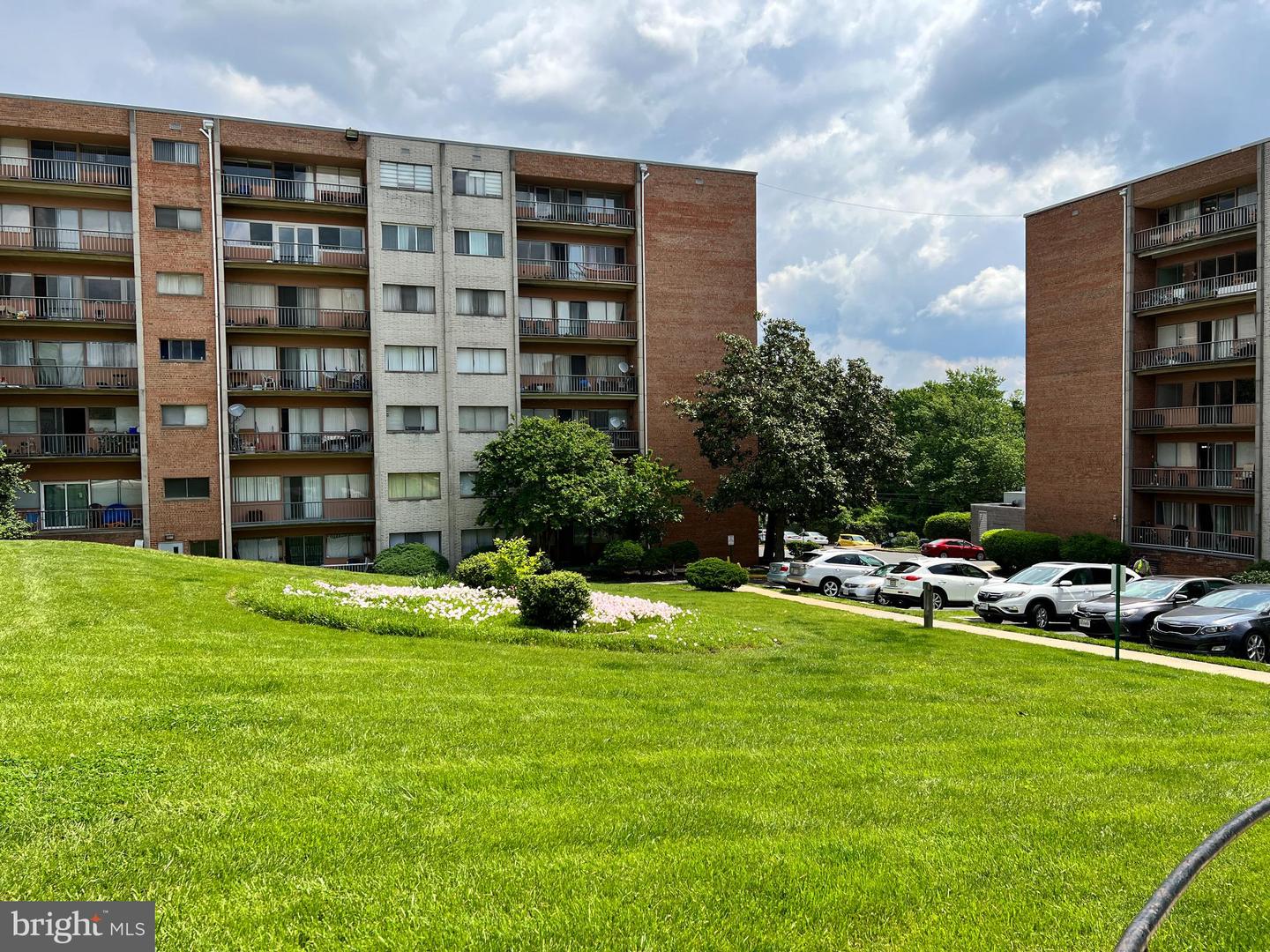 5801 Quantrell Ave #406