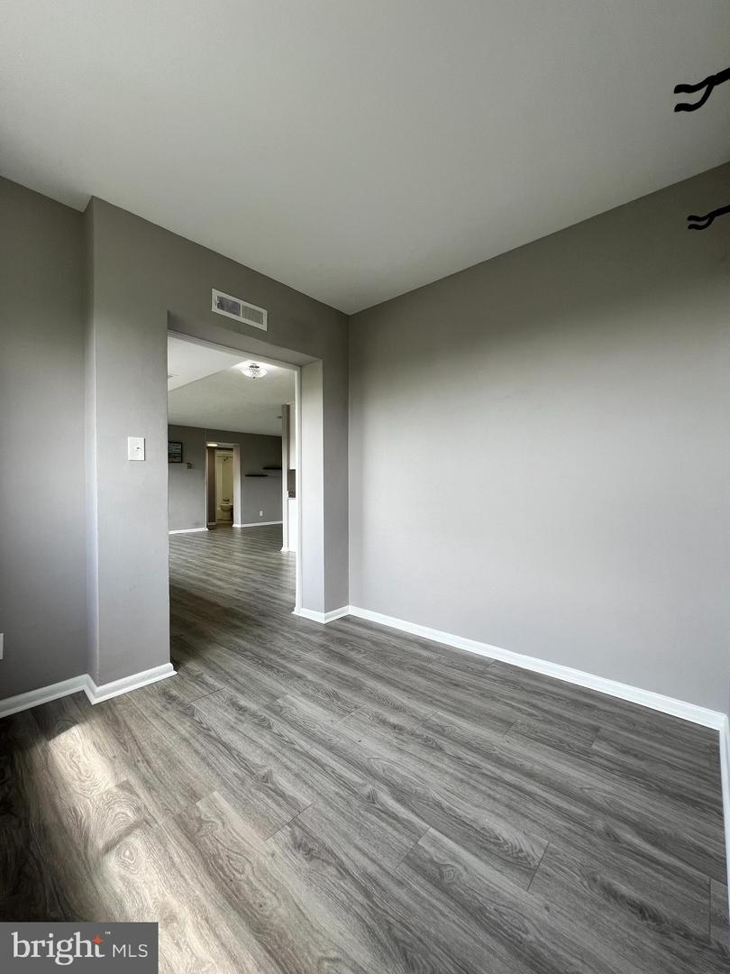 5801 Quantrell Ave #406