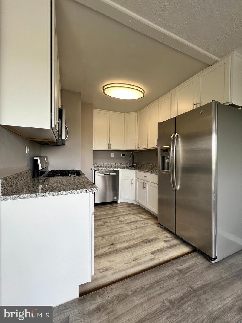 5801 Quantrell Ave #406