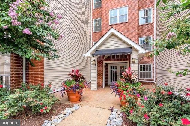 3307 WYNDHAM CIR #3169