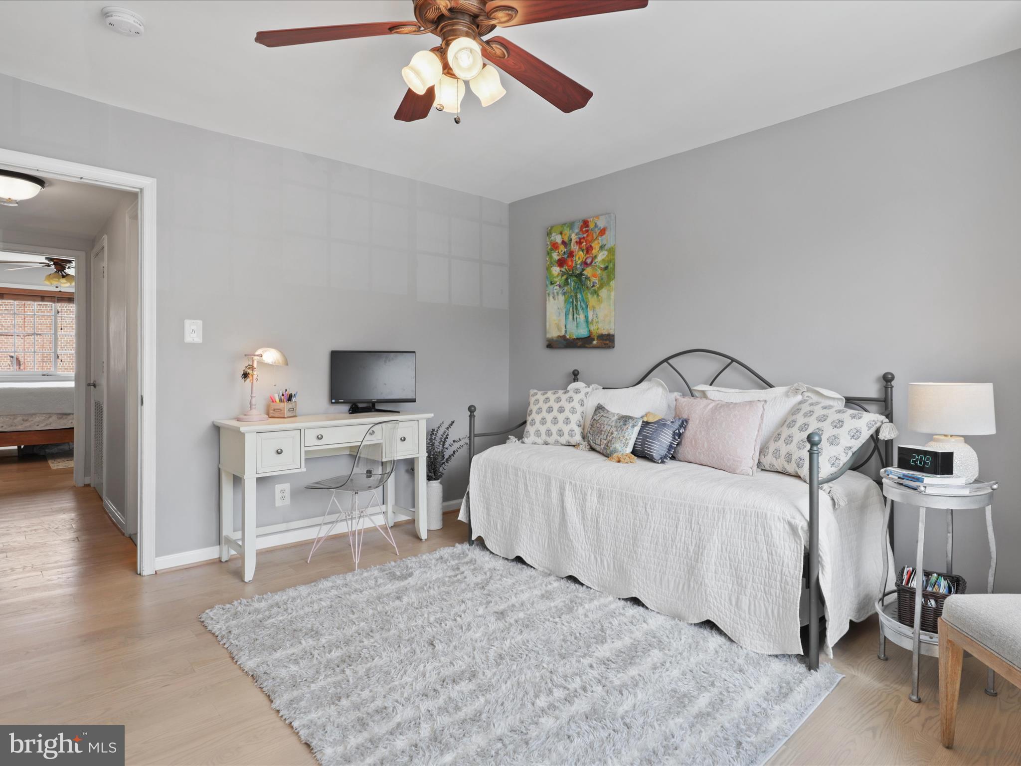 1611-B N van Dorn St