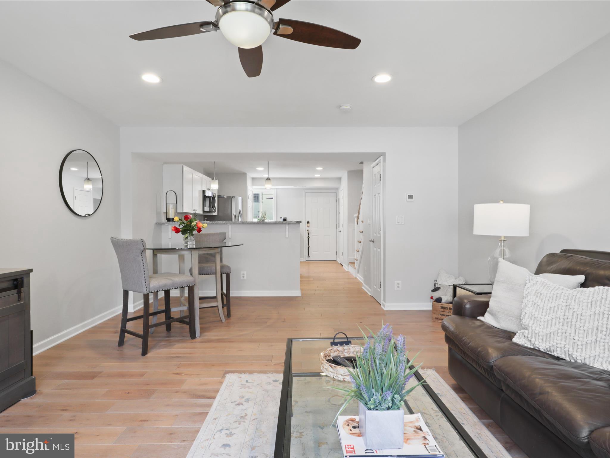 1611-B N van Dorn St
