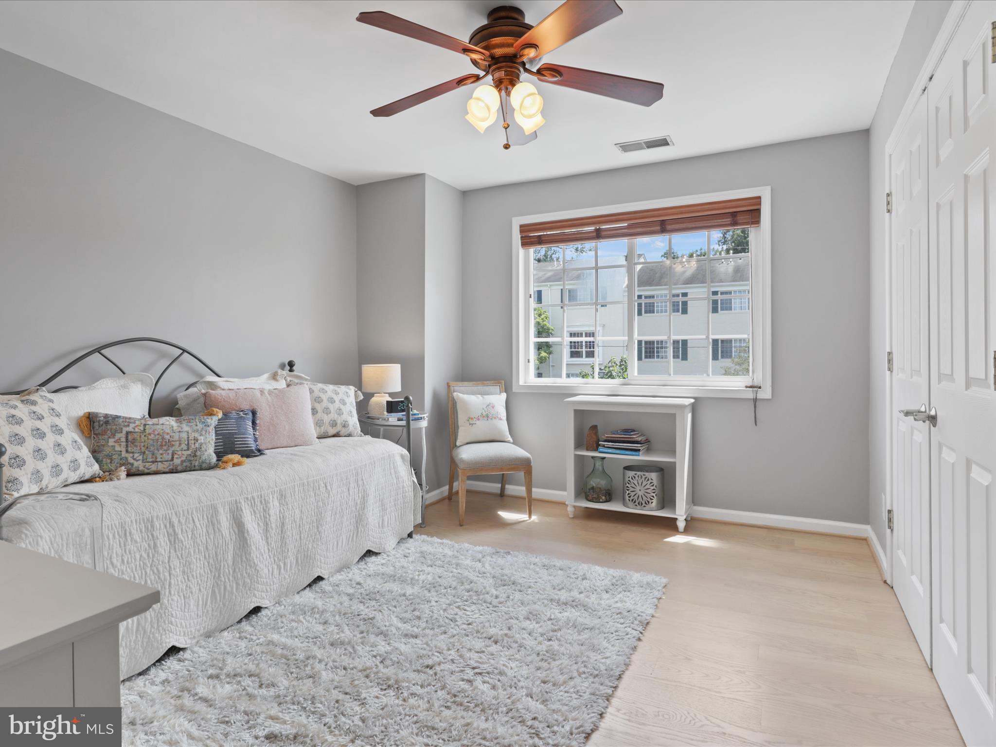 1611-B N van Dorn St