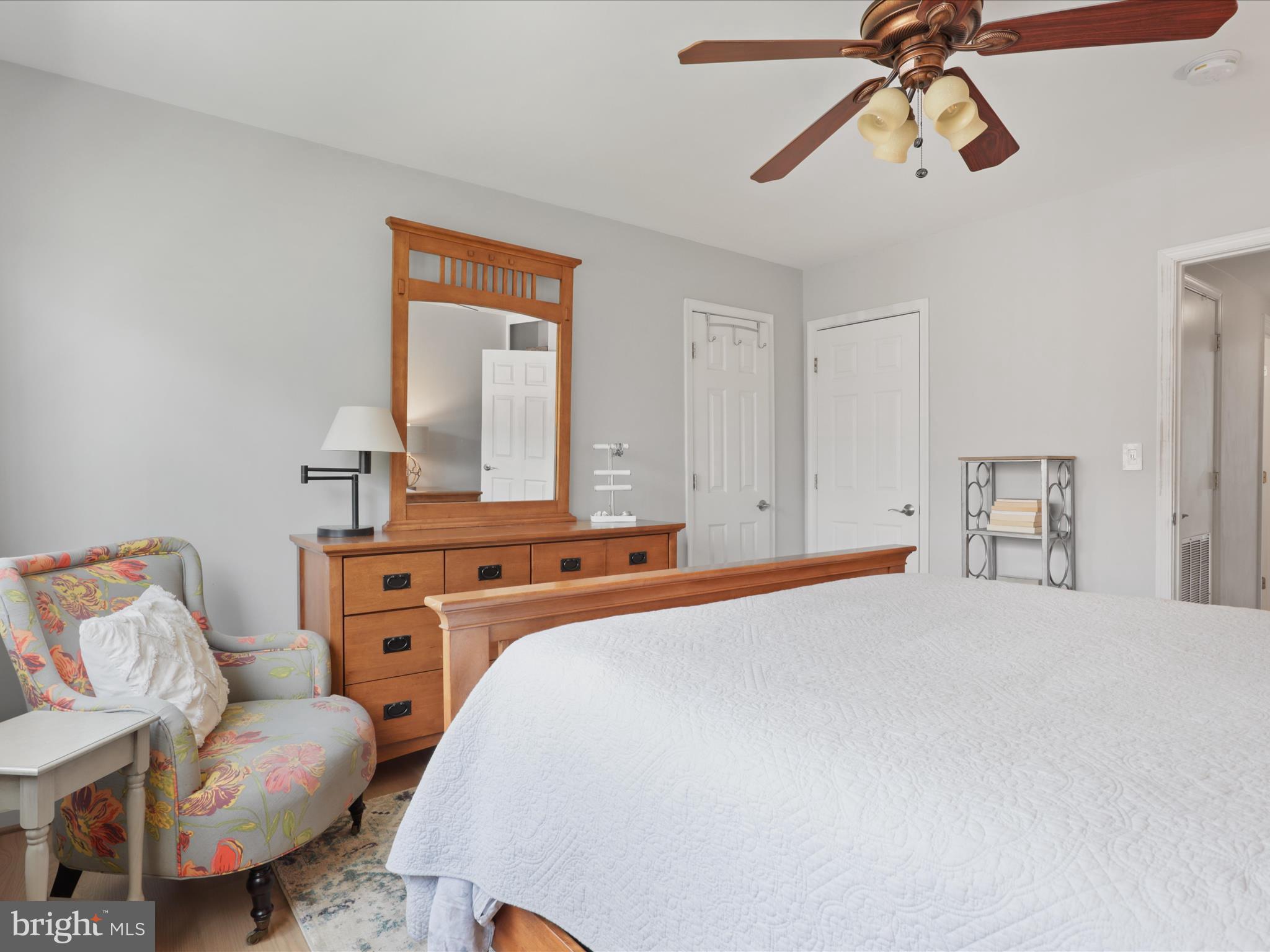 1611-B N van Dorn St