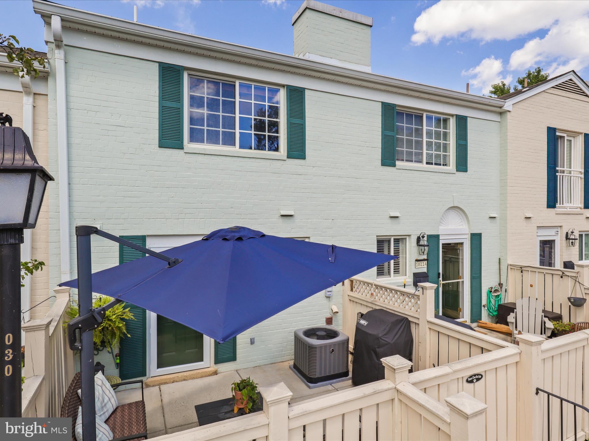 1611-B N van Dorn St