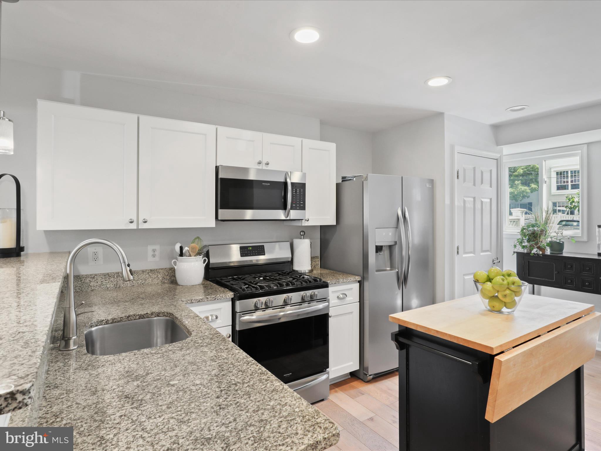 1611-B N van Dorn St