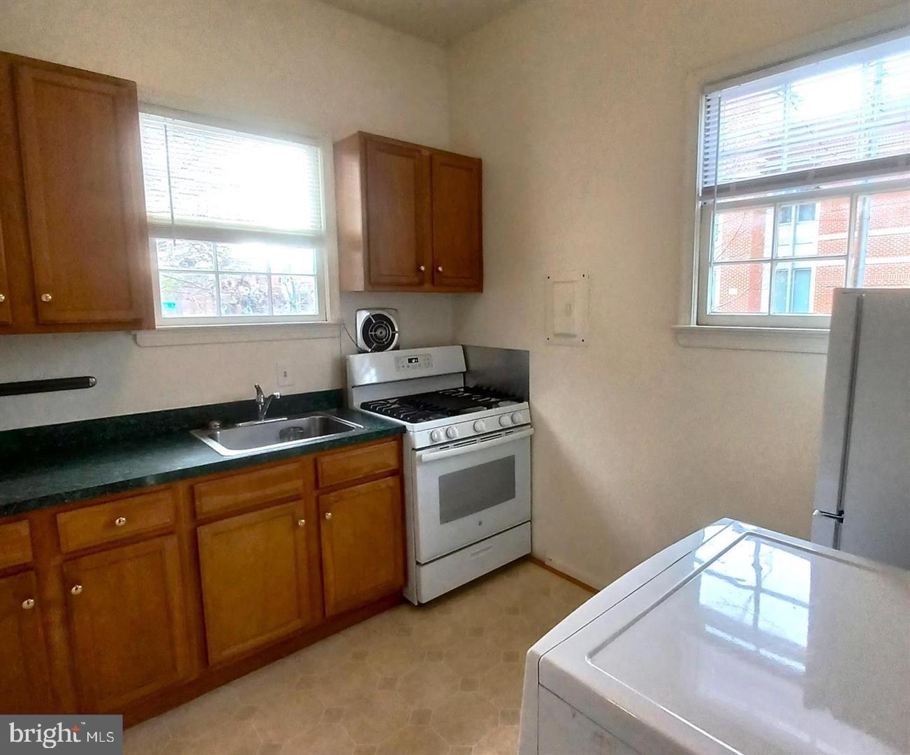 301 N WEST STREET 1