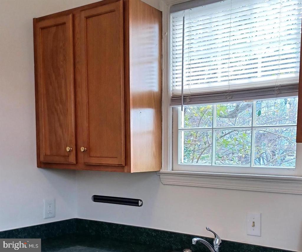 301 N WEST STREET Unit: 1