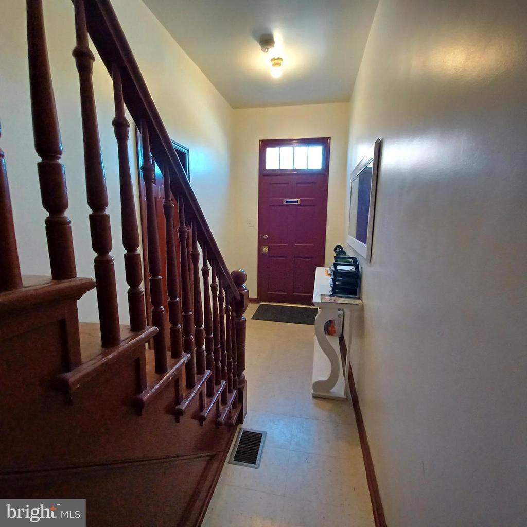 301 WEST STREET N Unit: 2