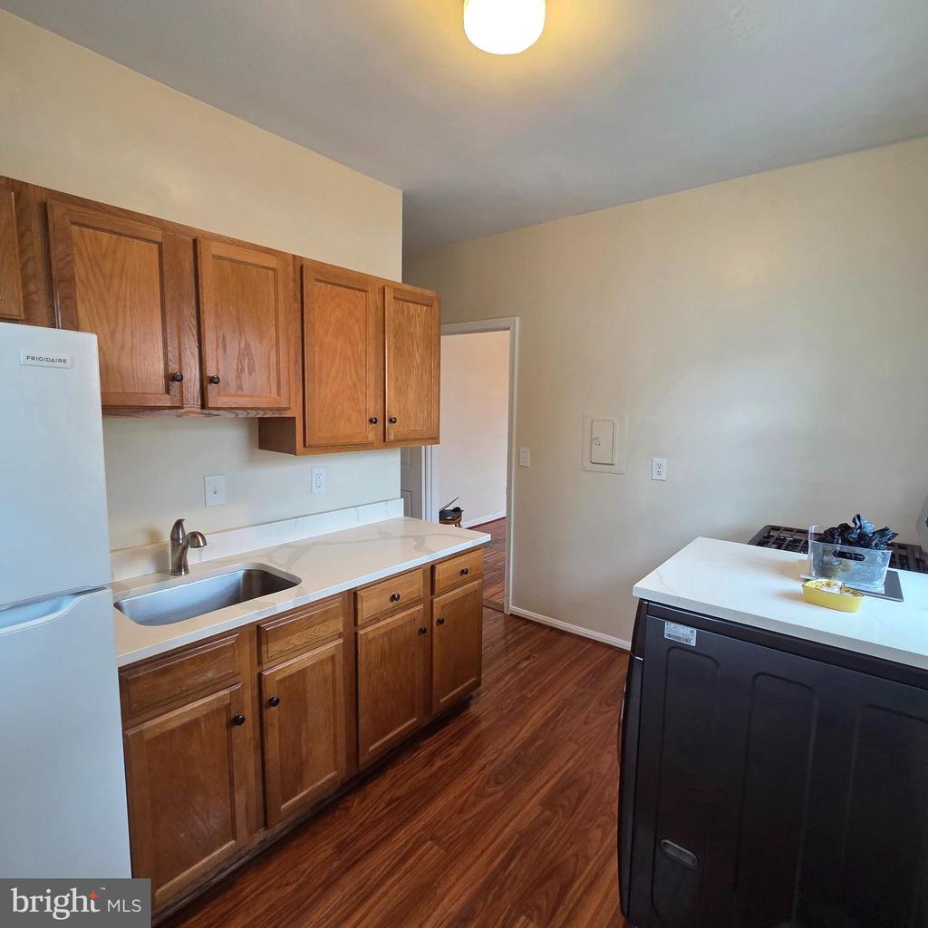 301 WEST STREET N Unit: 2