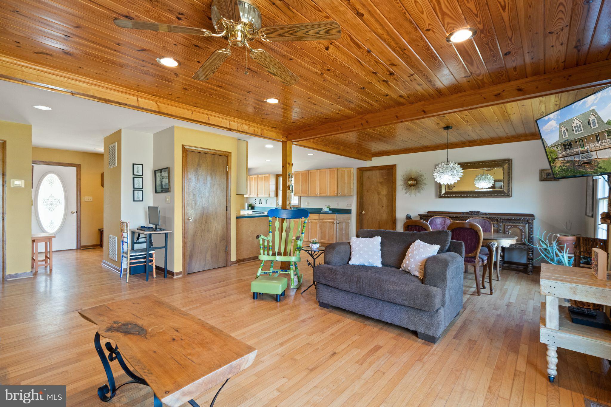 14075 McKinley Ln