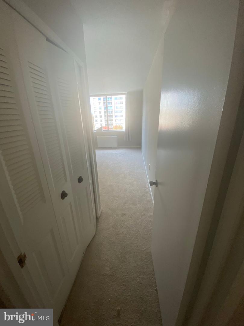 3705 S George Mason Dr #616s
