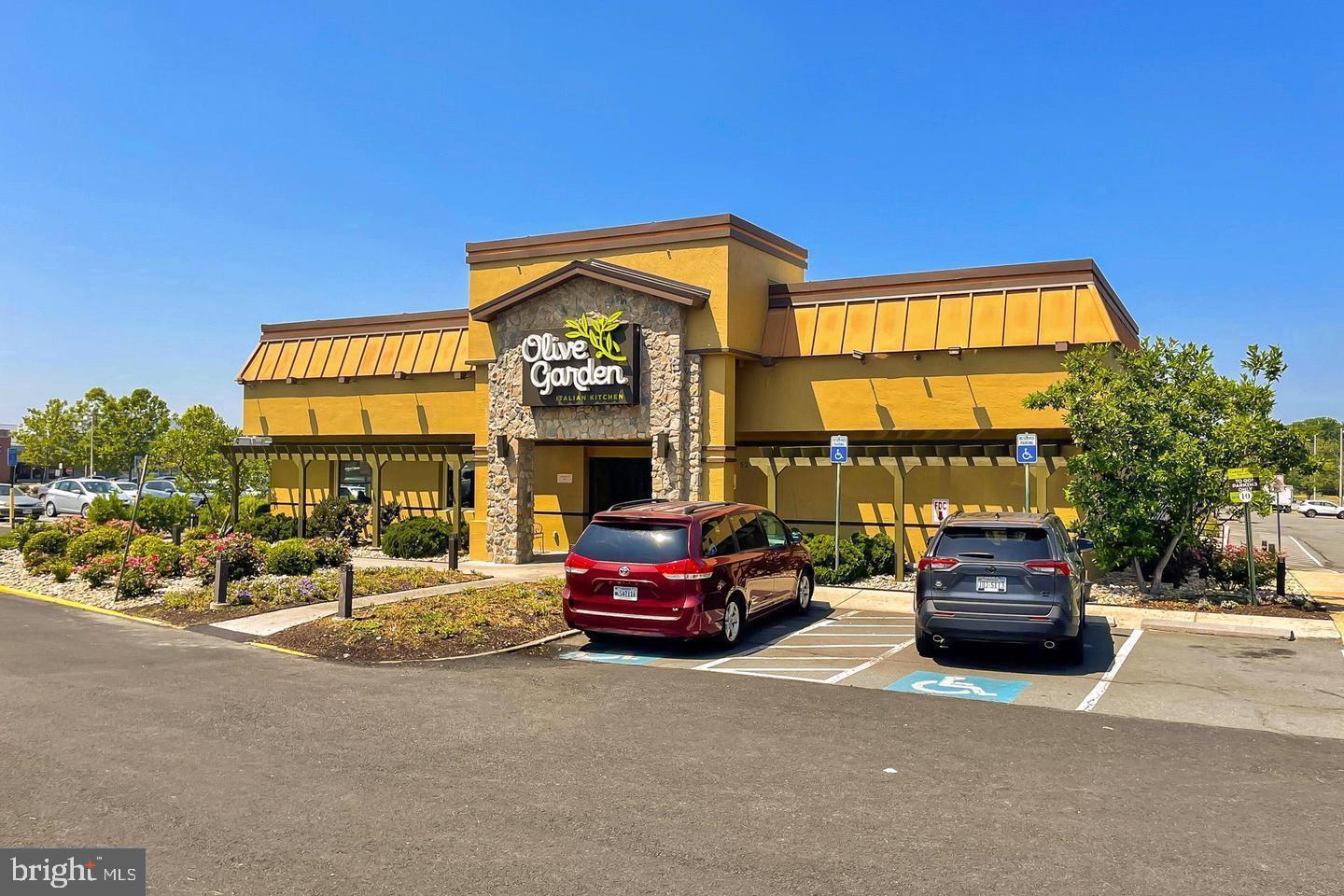 3705 S George Mason Dr #2218s