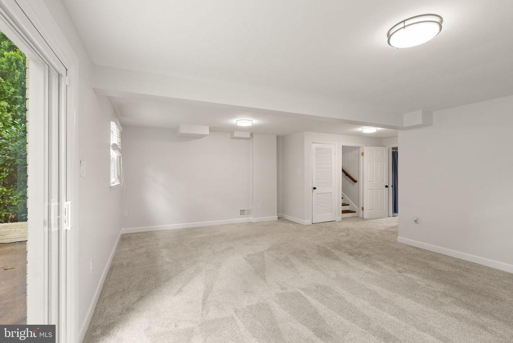 4321 NEPTUNE DRIVE