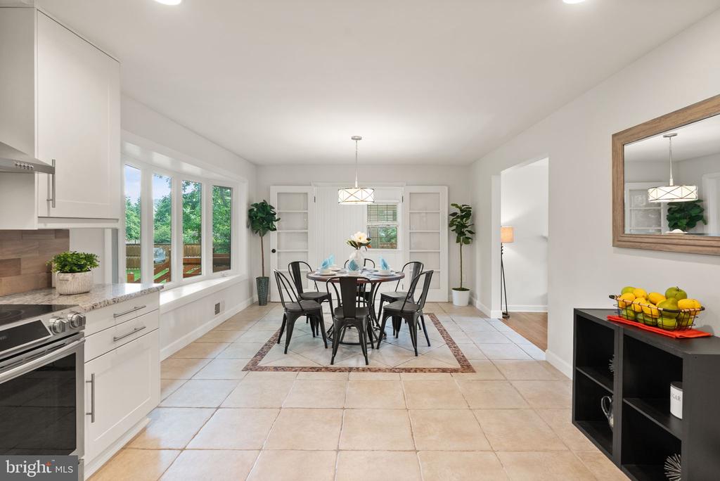 4321 NEPTUNE DRIVE