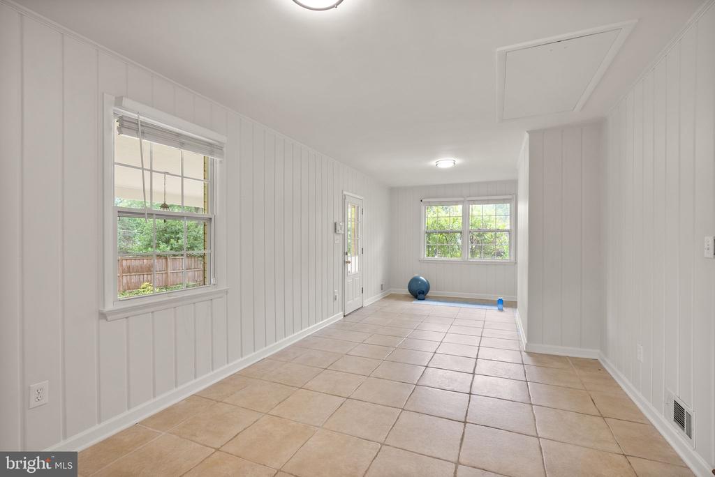 4321 NEPTUNE DRIVE