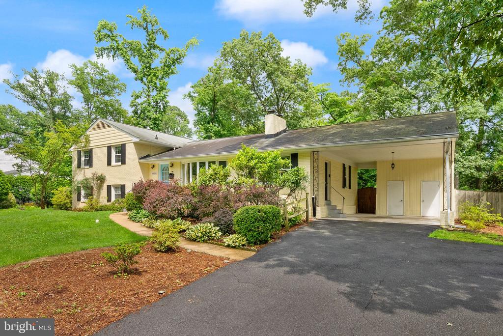 4321 NEPTUNE DRIVE