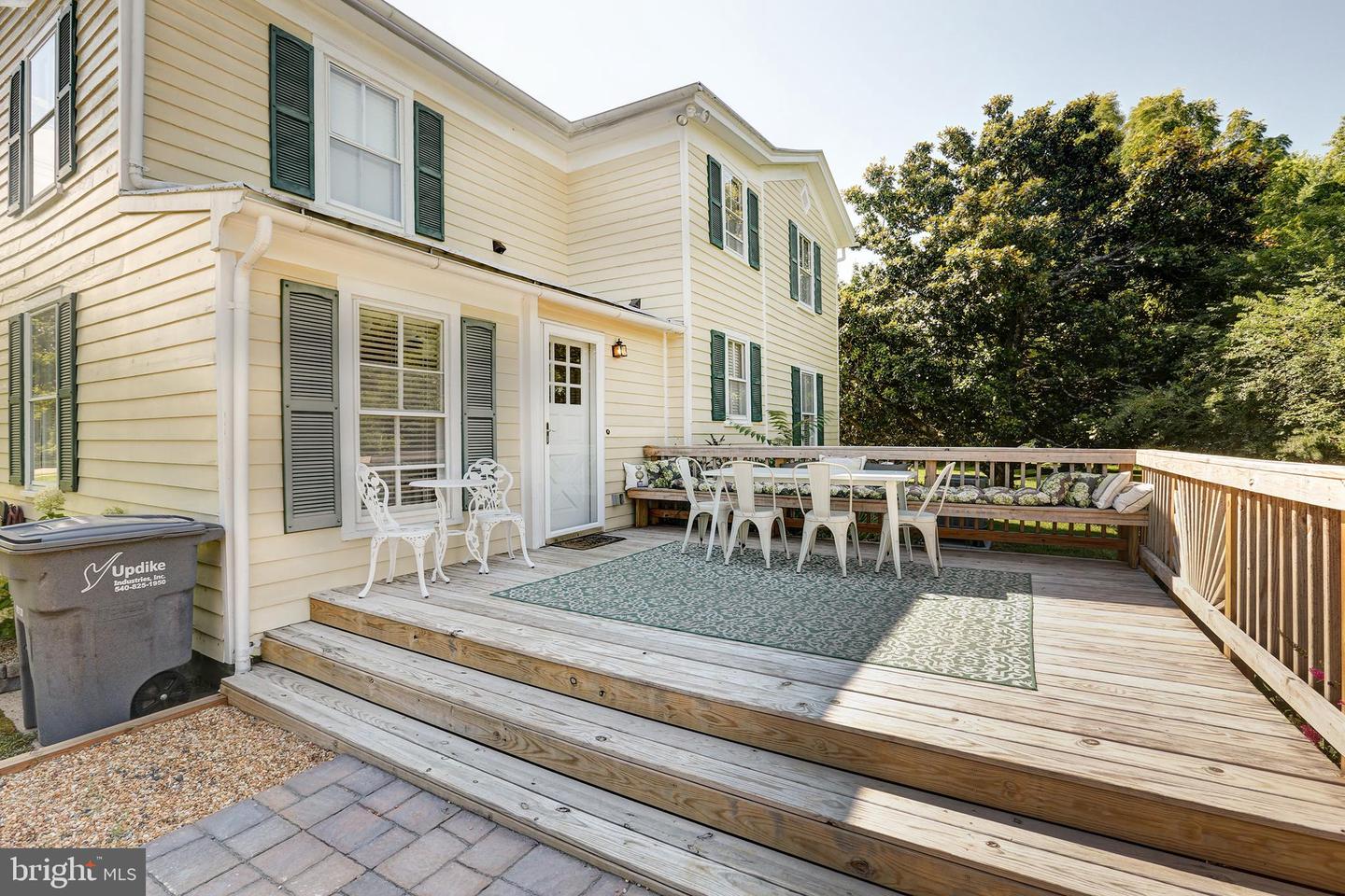 73 Louisa Ave