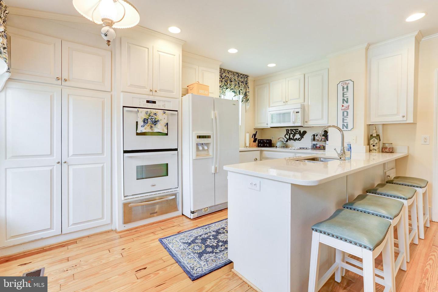 73 Louisa Ave