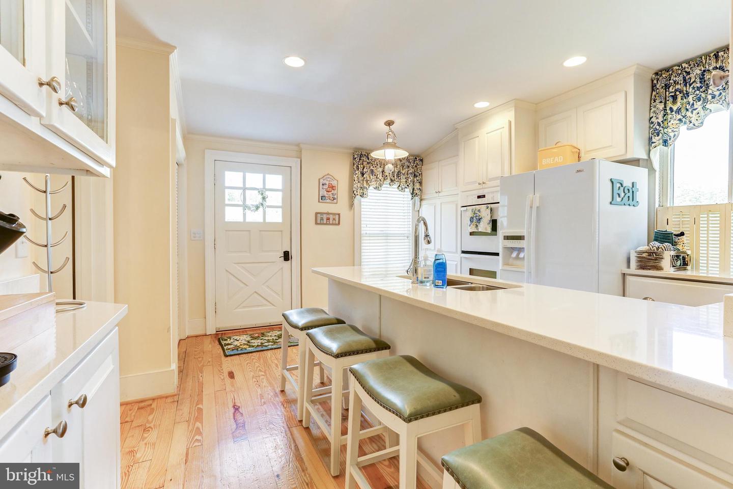 73 Louisa Ave