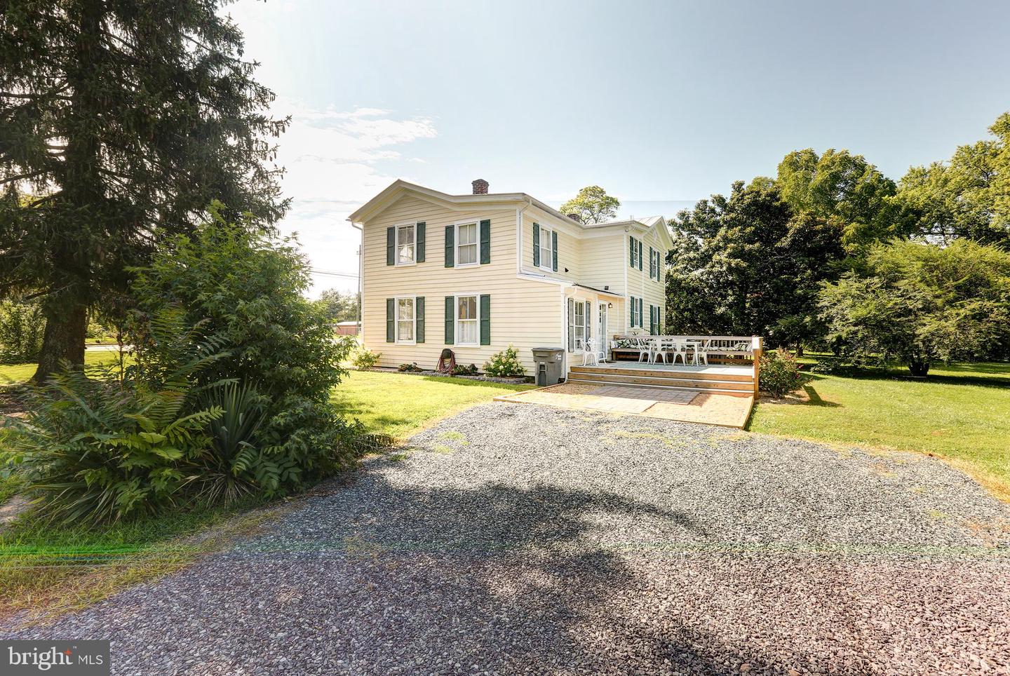73 Louisa Ave