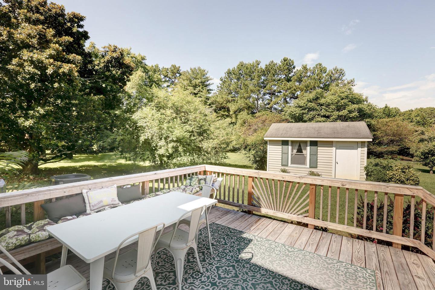 73 Louisa Ave