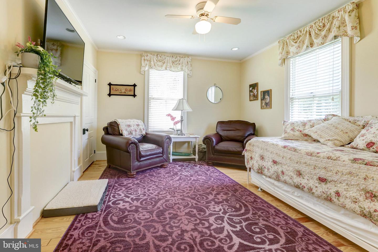 73 Louisa Ave