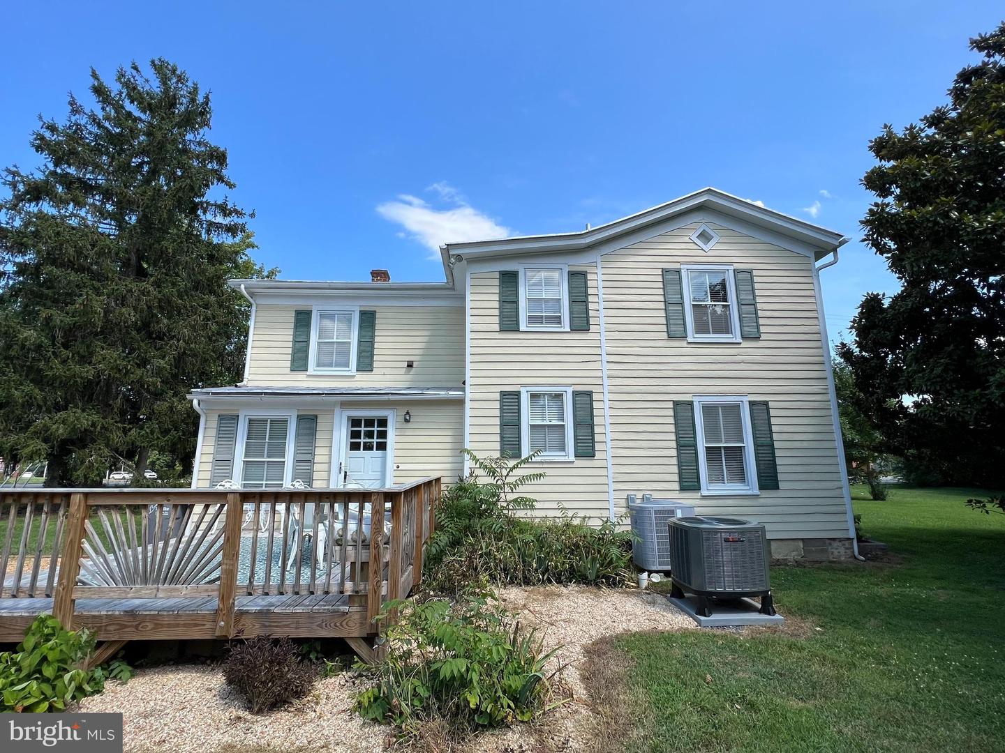 73 Louisa Ave