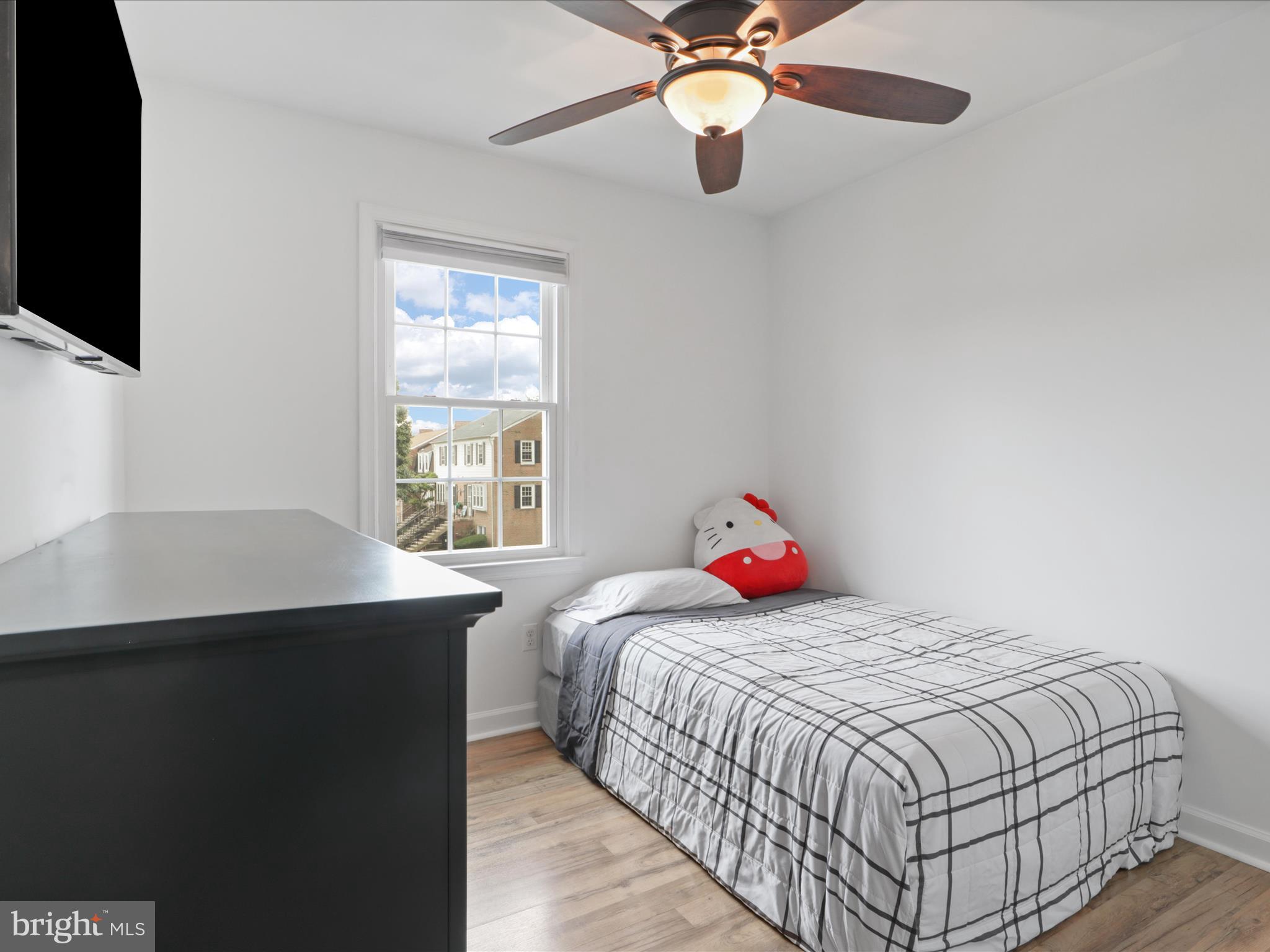 1036-C Brixton Ct