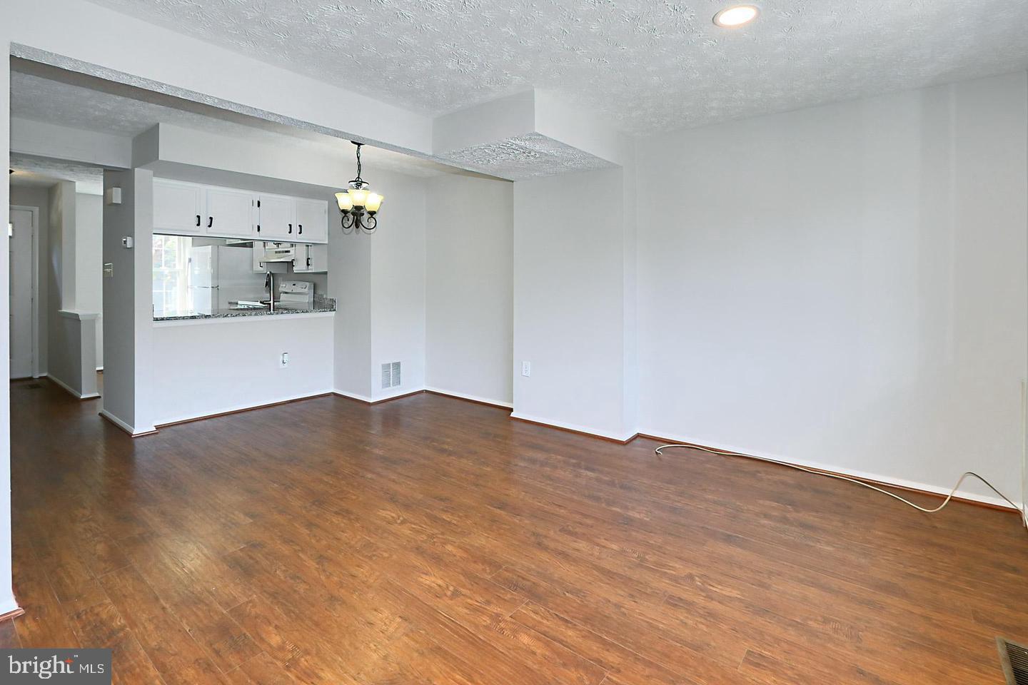 1650 DEVIL LANE
