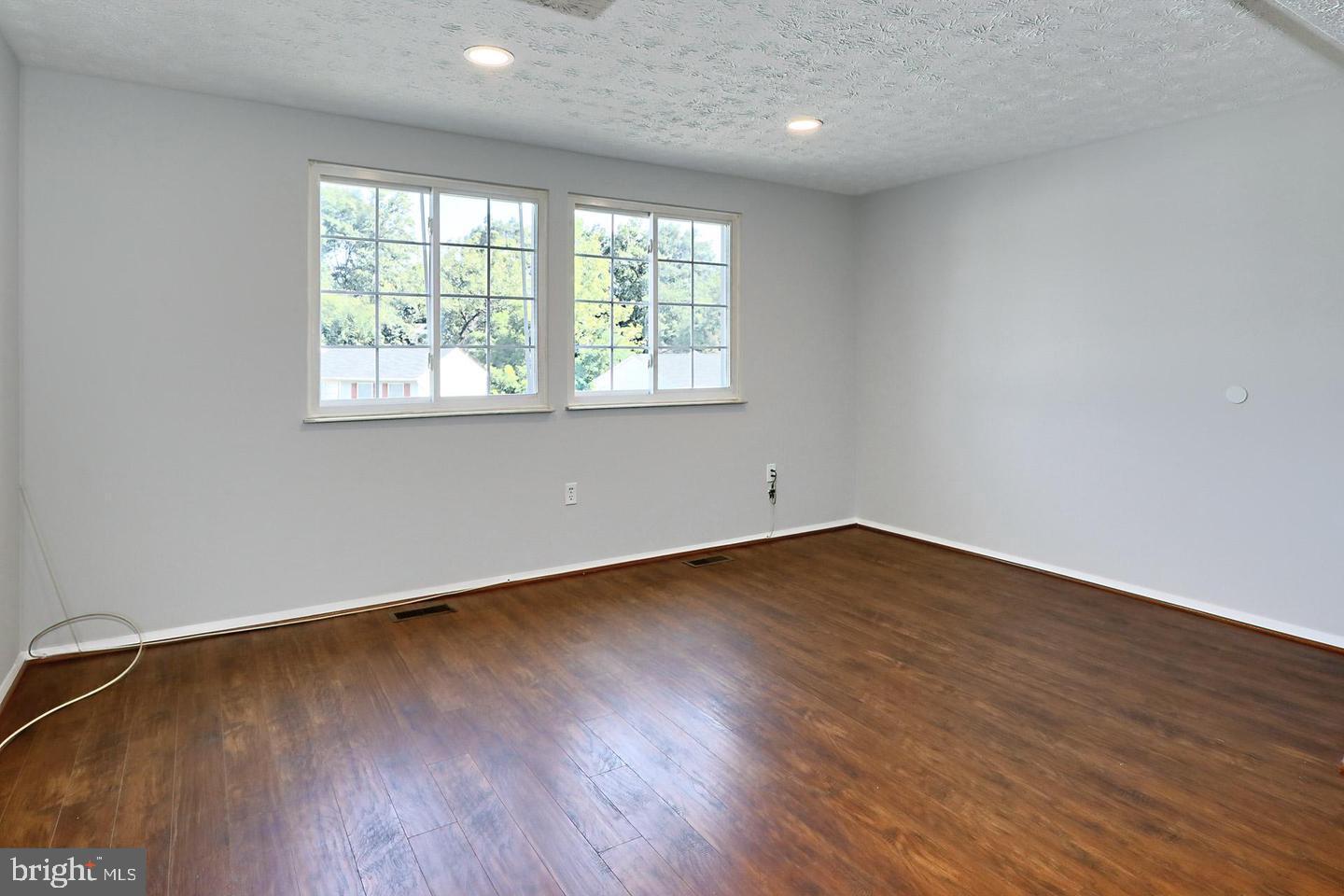 1650 DEVIL LANE
