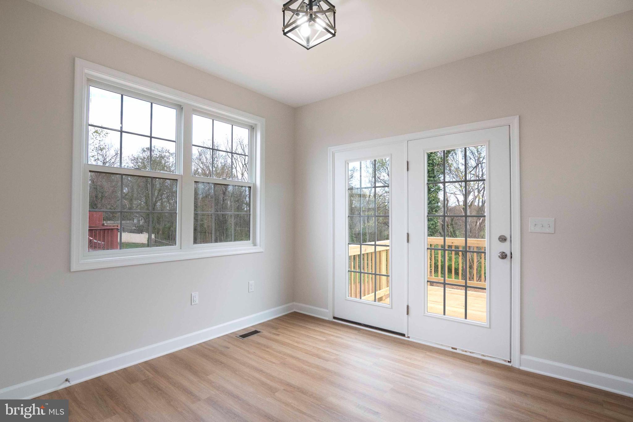 126 STRASBURG ROAD W