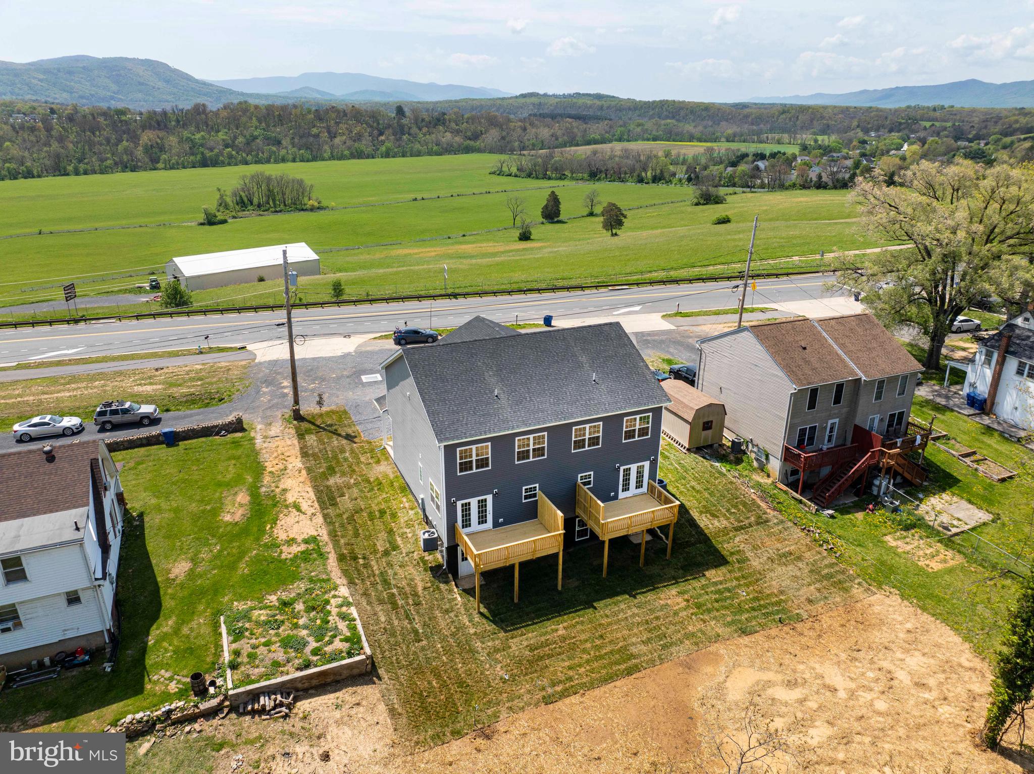 126 STRASBURG ROAD W