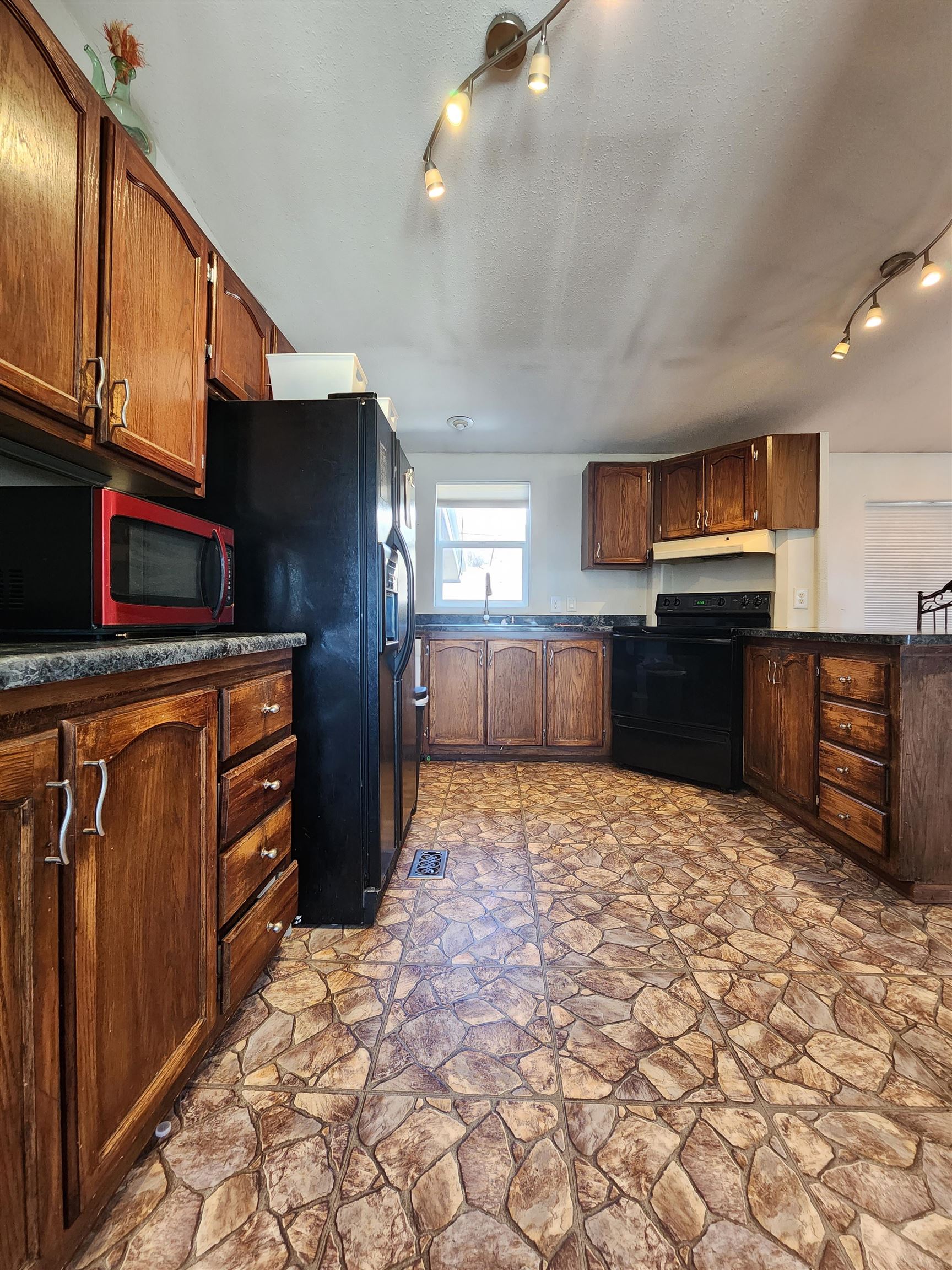 1595 County Road 204
