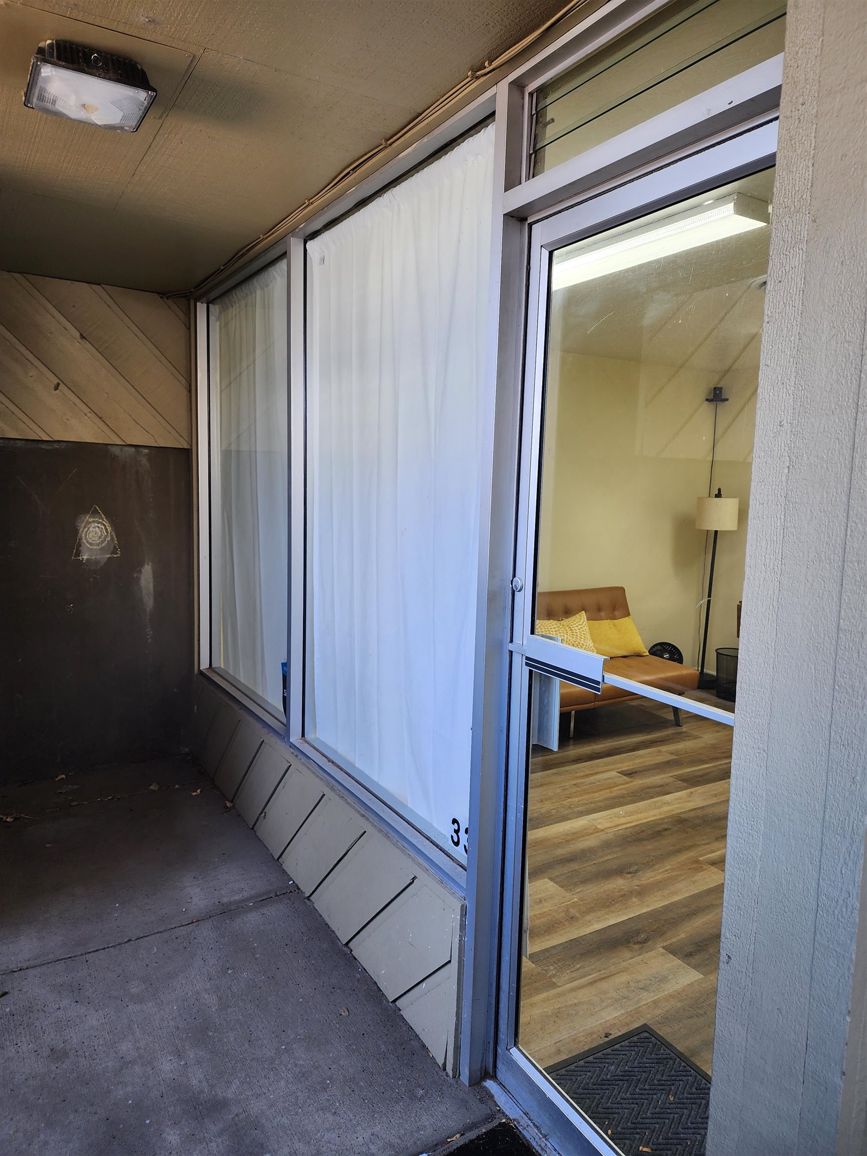 1000 N 9th Street Unit: 33