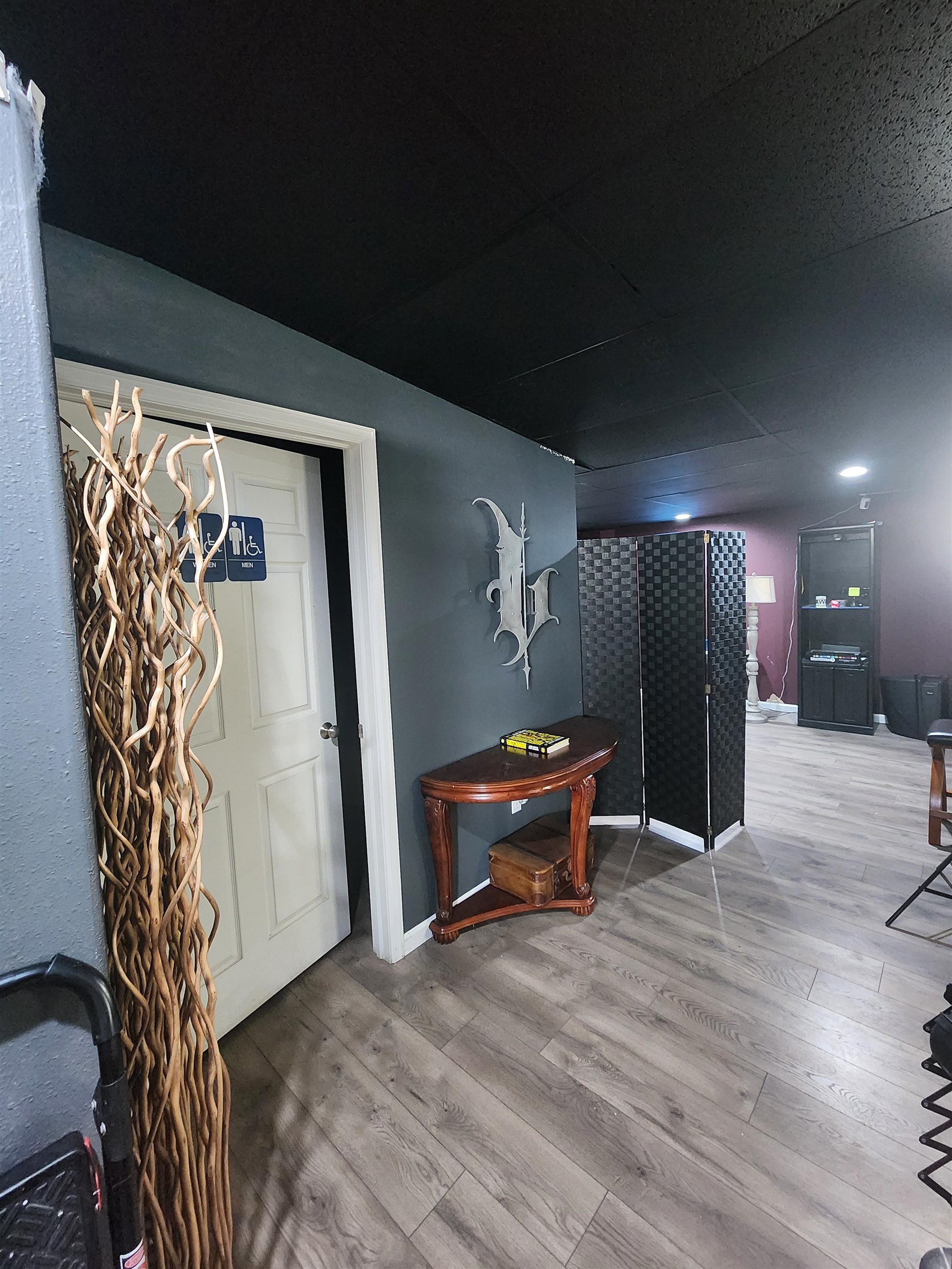 150 W Main Street Unit: E