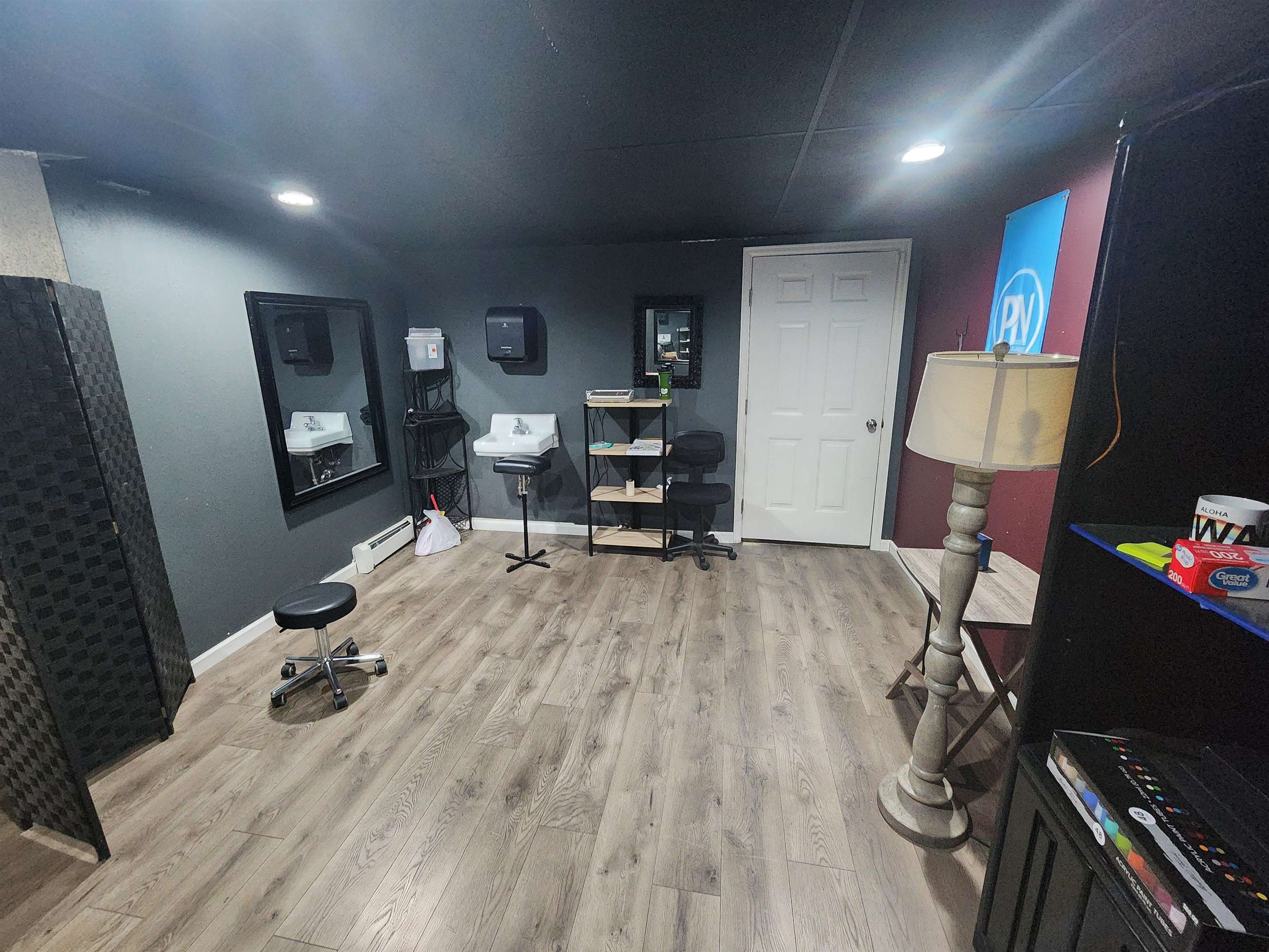 150 W Main Street Unit: E