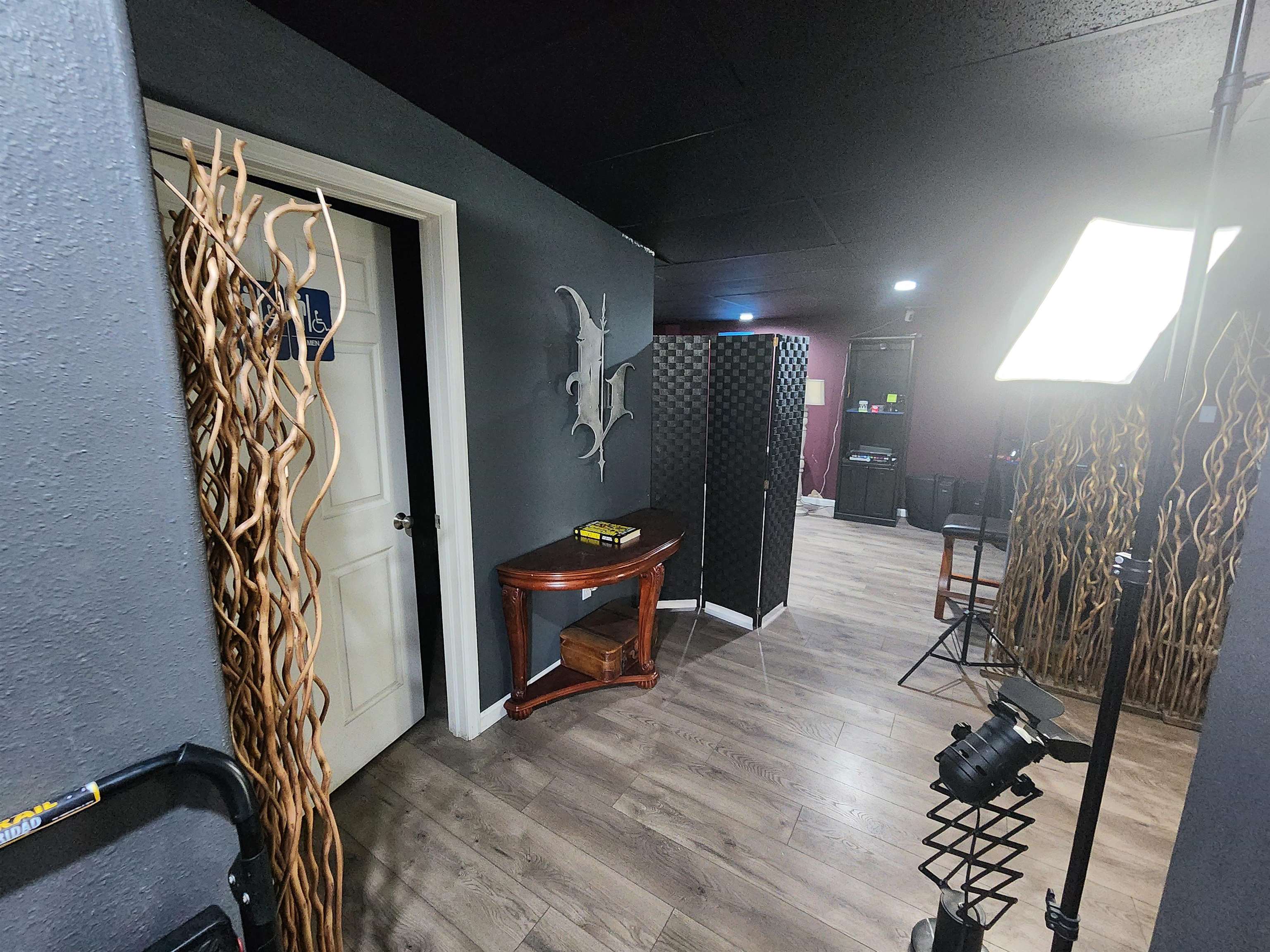 150 W Main Street Unit: E