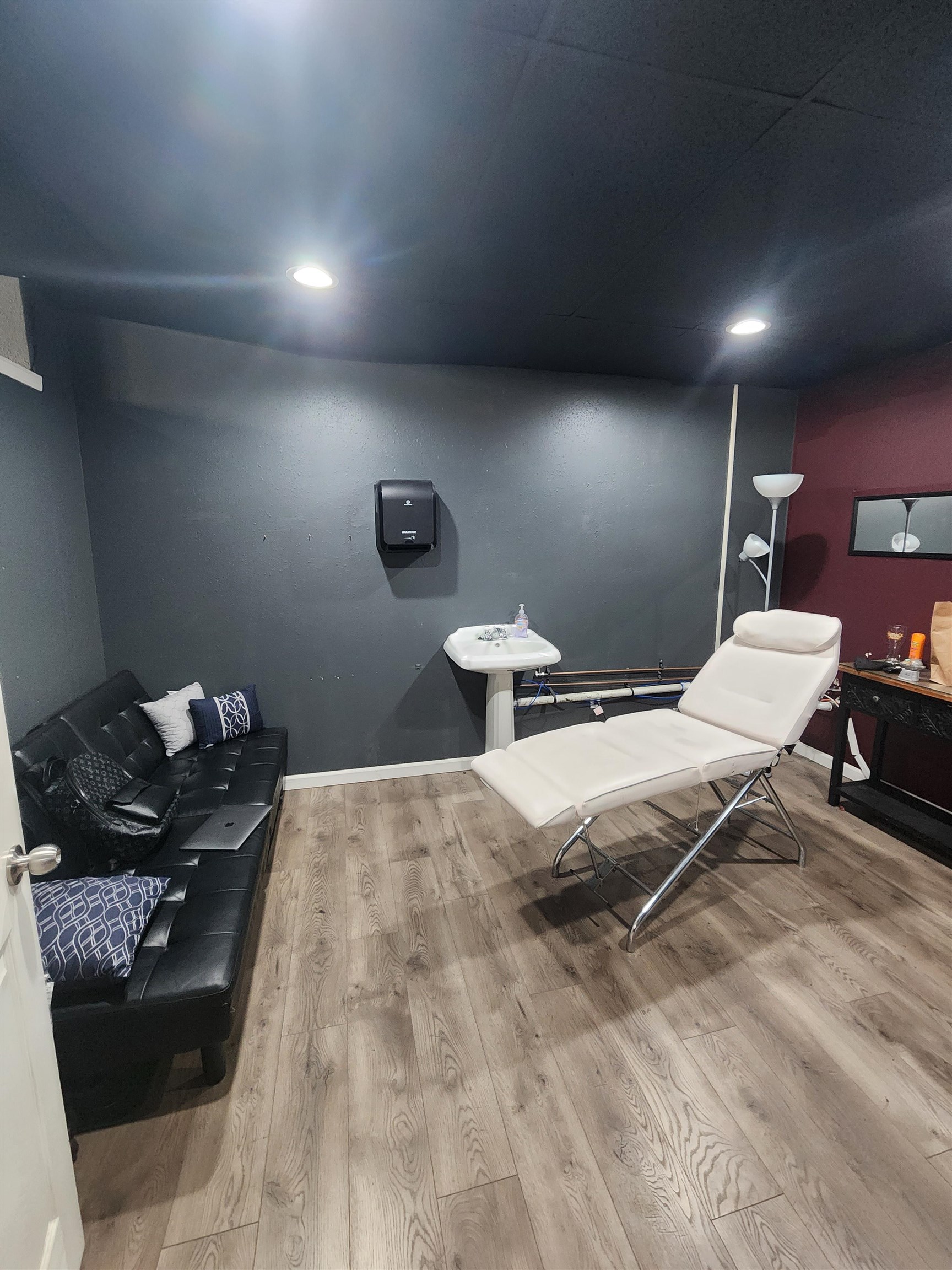 150 W Main Street Unit: E