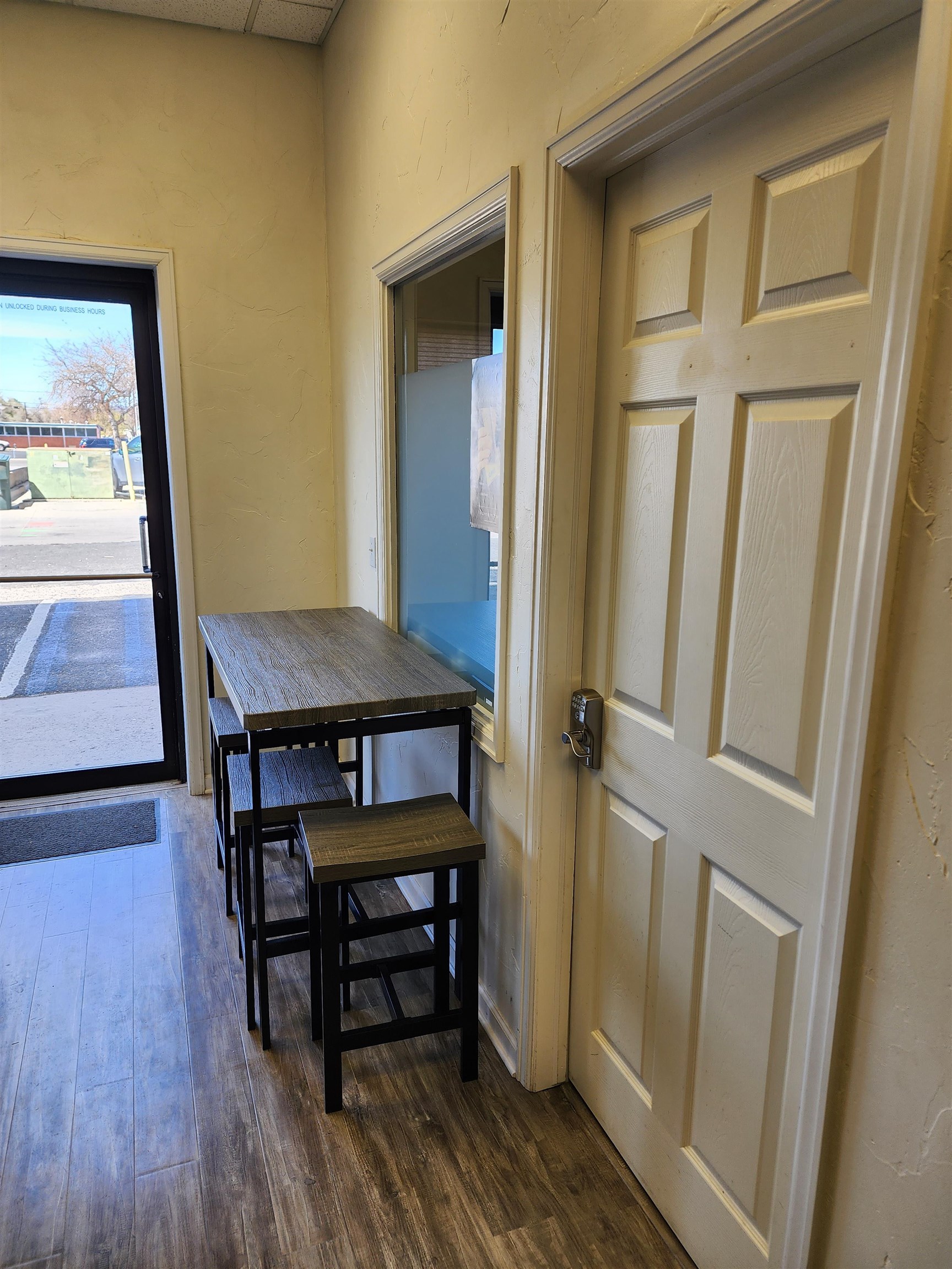 300 Main Street Unit: Unit 203, Suite 204