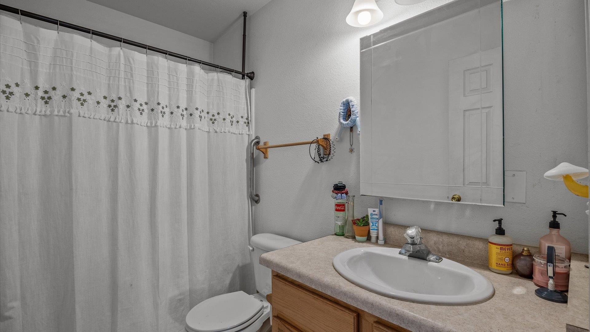 572 Villa Street Unit: A