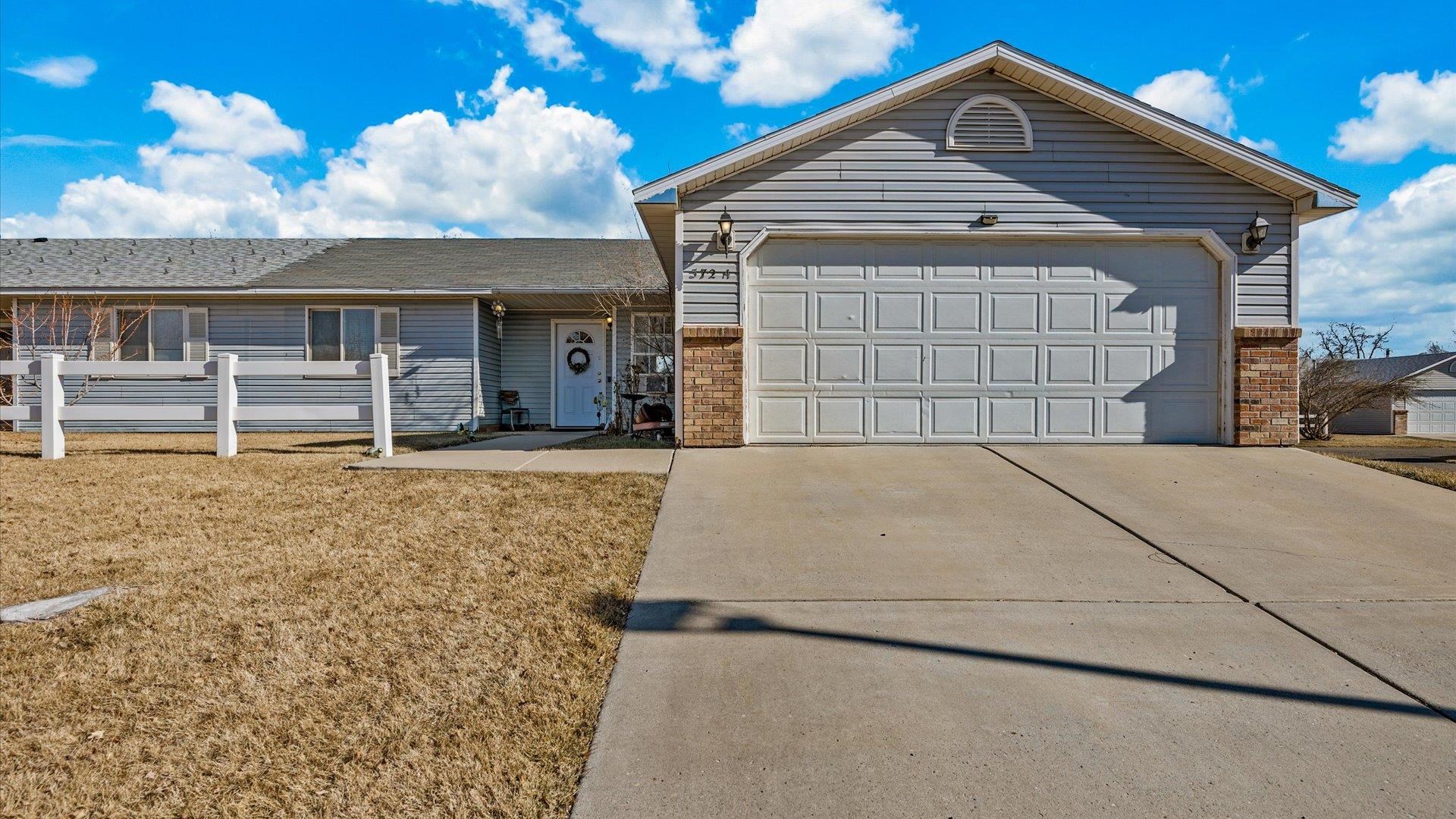 572 Villa Street Unit: A