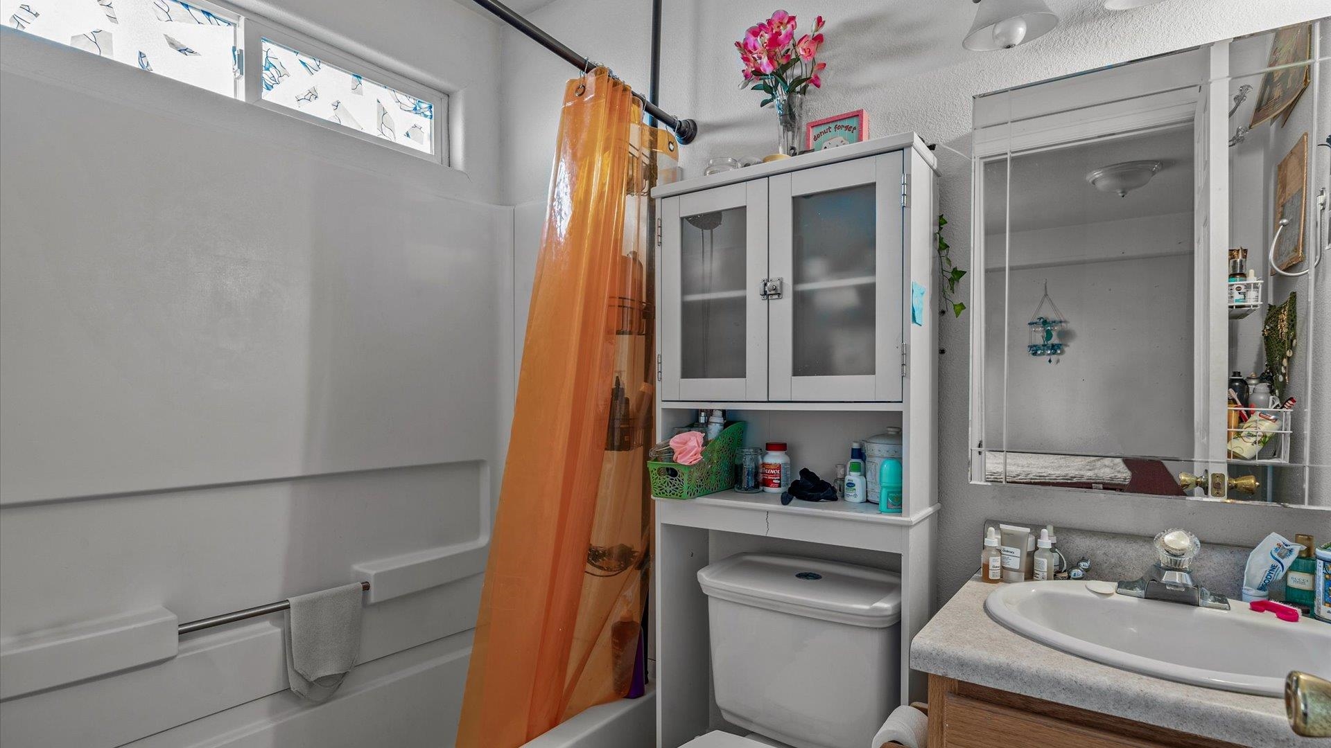 572 Villa Street Unit: A