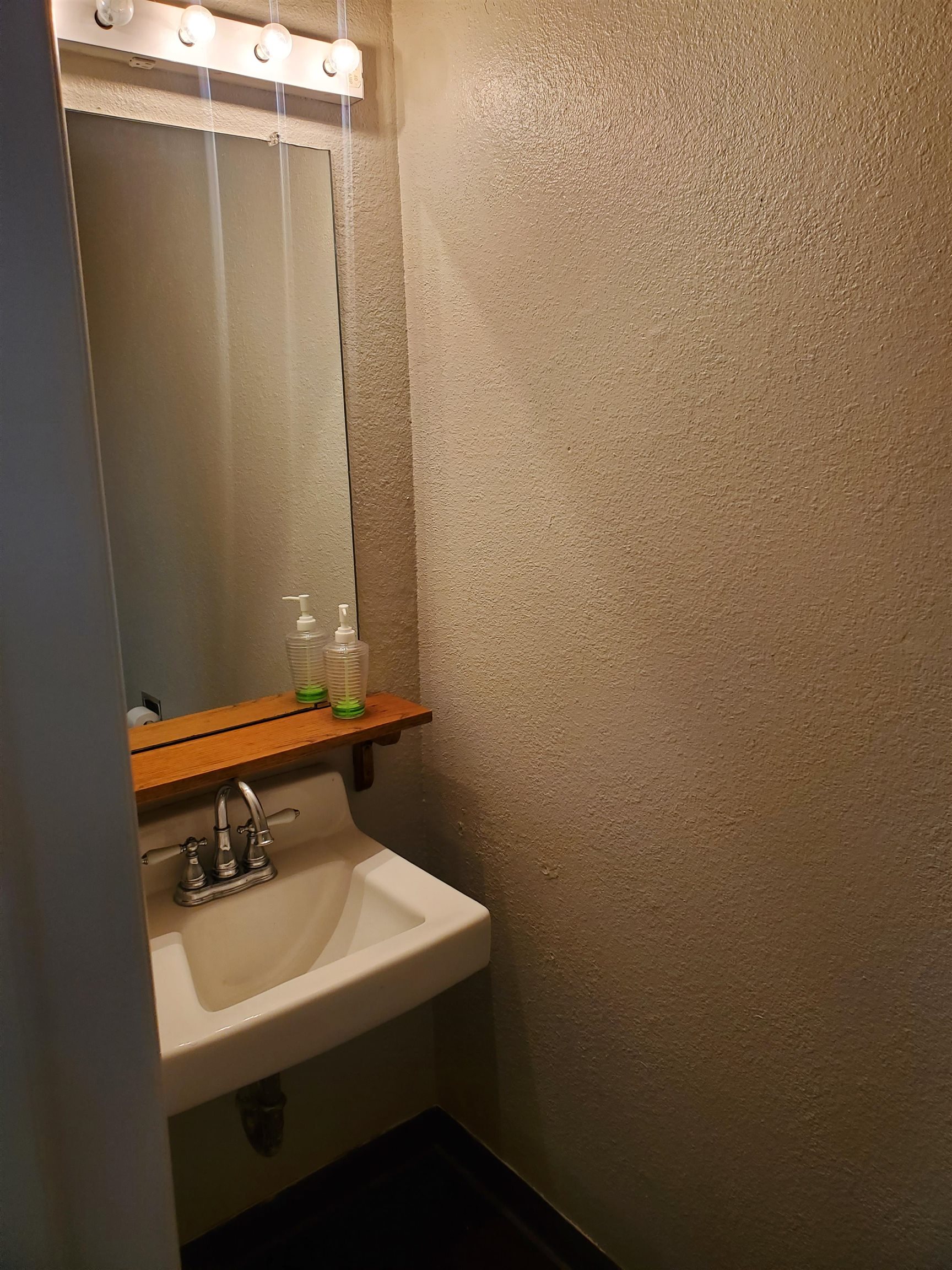 1000 N 9th Street Unit: 40