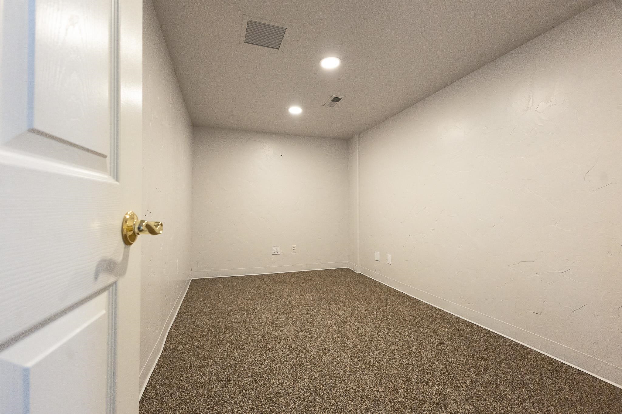 300 Main Street Unit: 103D