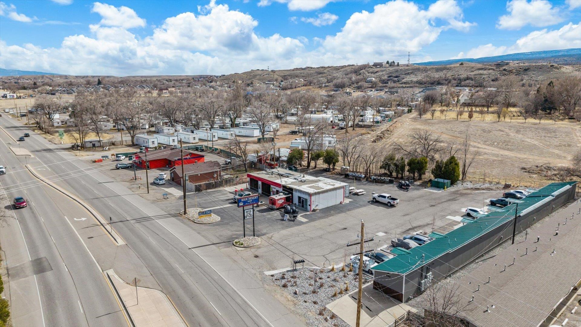 555 1/2 S Highway 50