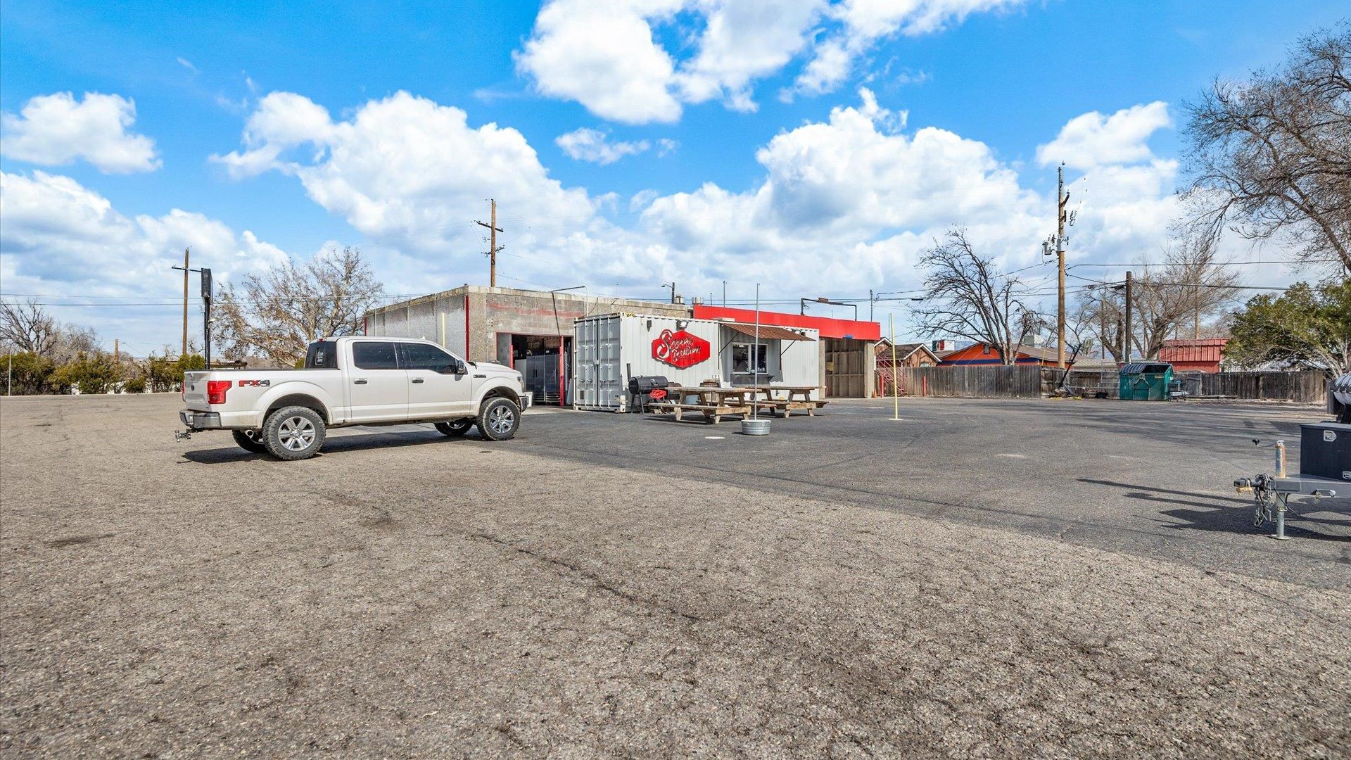 555 1/2 S Highway 50