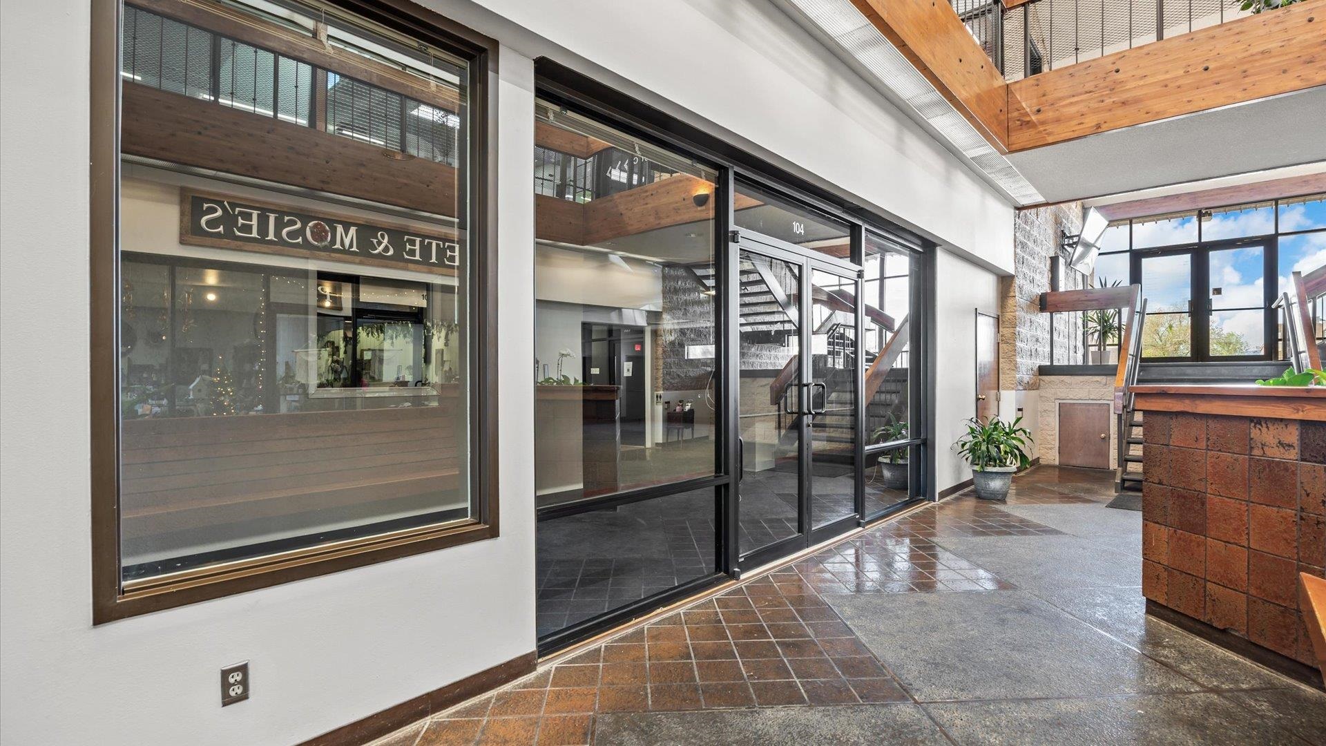 2829 North Avenue Unit: 104