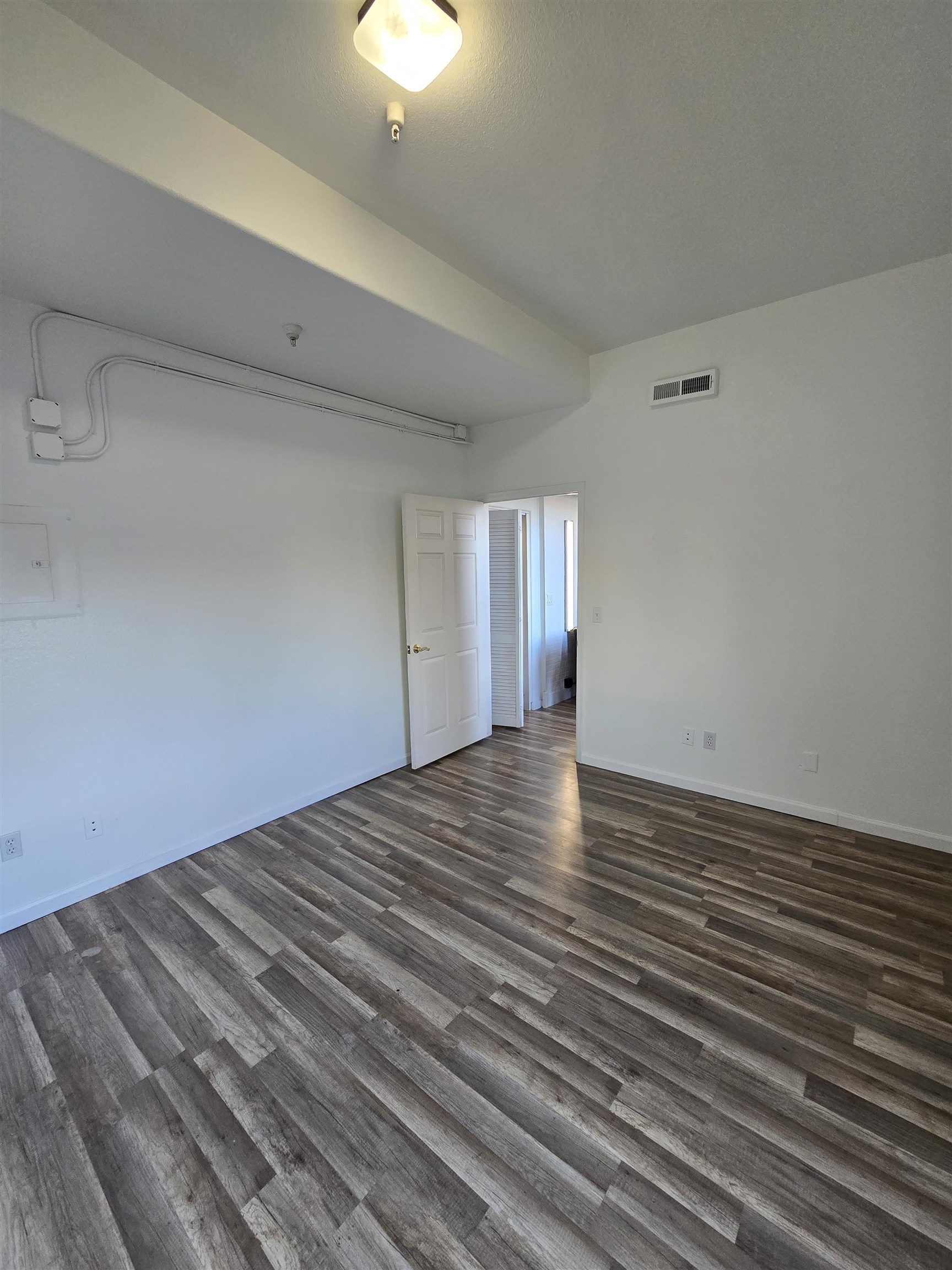 359 Colorado Avenue Unit: 203 B